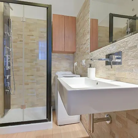 Nettuno 5 Stelle- Appartamento Elegante Con Suite Bologna Exterior photo
